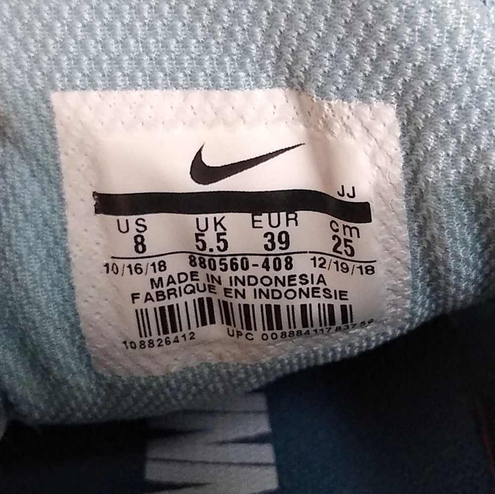 Nike Women's Air Zoom Pegasus 34 Running Shoes - Picture 8 of 9